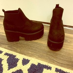 Black lug sole Chelsea boots